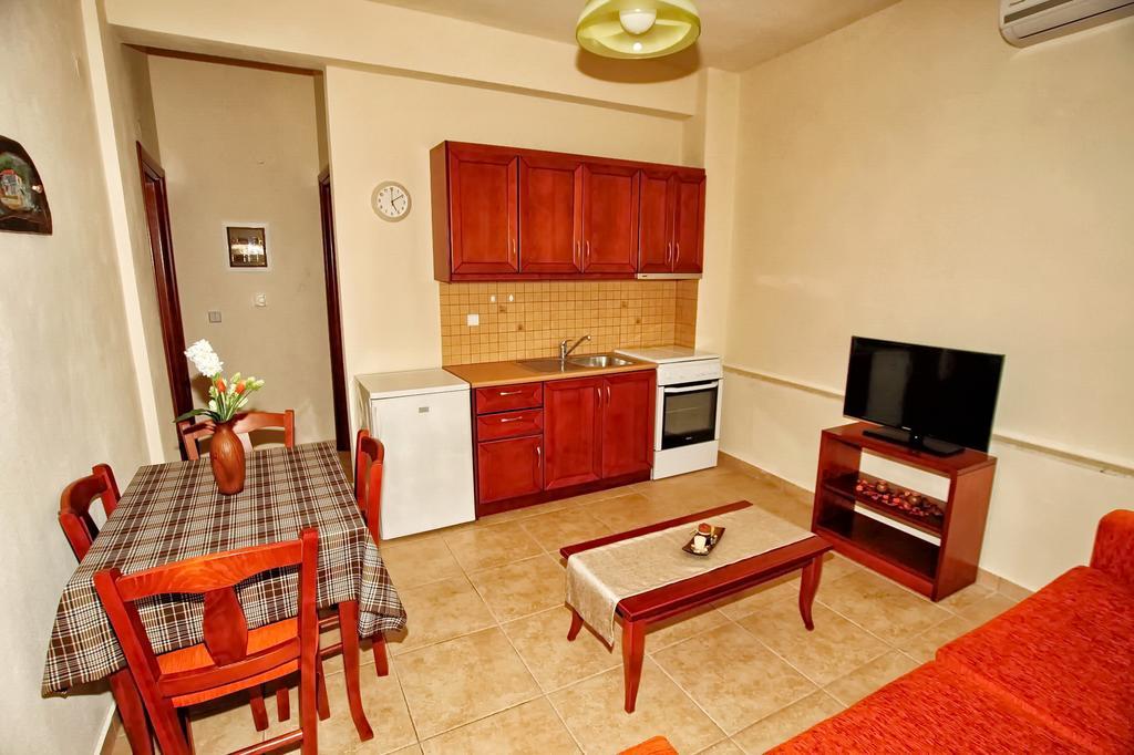 Traditional Apartments Tsikrikonis Mirtofiton エクステリア 写真